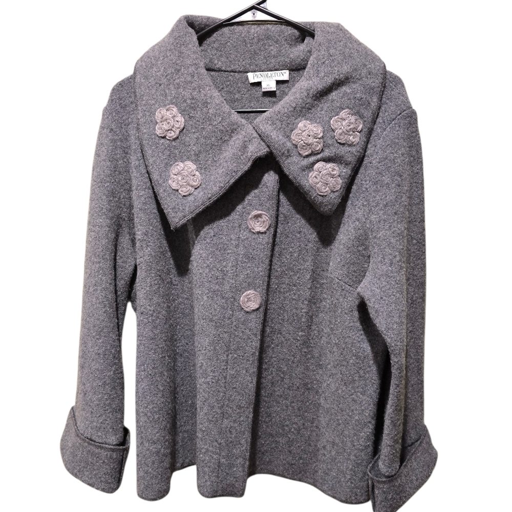 Pendelton Petite Gray 100% Lambs Wool Blazer with Floral Accents